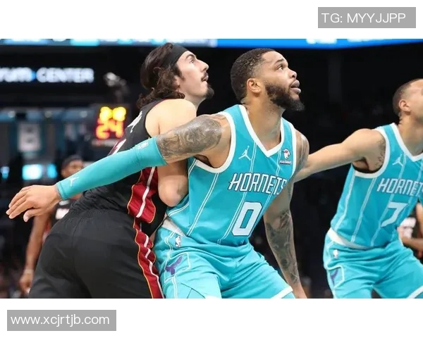 热火主场逆转黄蜂，霍巴斯带领球队完成绝杀